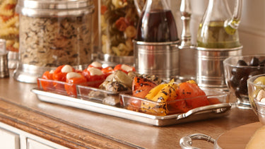 Cosi Tabellini UMBRIA action Antipasti- und Vorspeisenplatte 29 x 13,5 cm mit Henkeln edles Zinntablett für stilvolles Anrichten von kleinen Köstlichkeiten